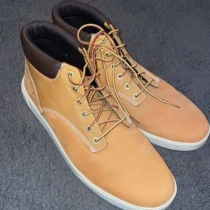 Lightly used Men’s size 13 timberland boots